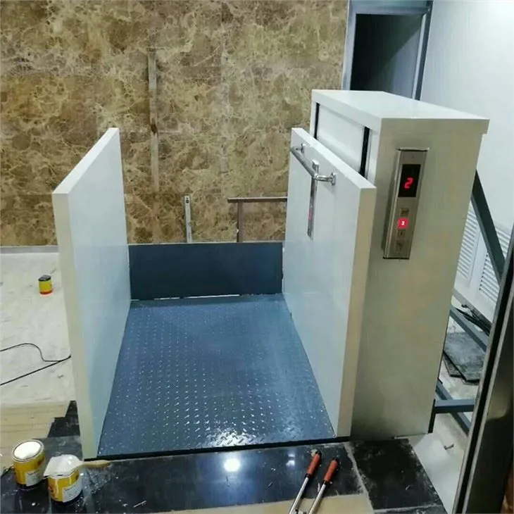 Hidraulinis neįgaliųjų vežimėlio keltuvas žmonėms išjungti