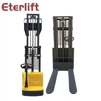 Pusiau elektrinis padėklų krautuvas